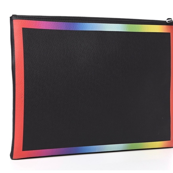Authentic Louis Vuitton Paris Tagia Rainbow Pochette
A4 Black / Limited Edition - Picture 9 of 10